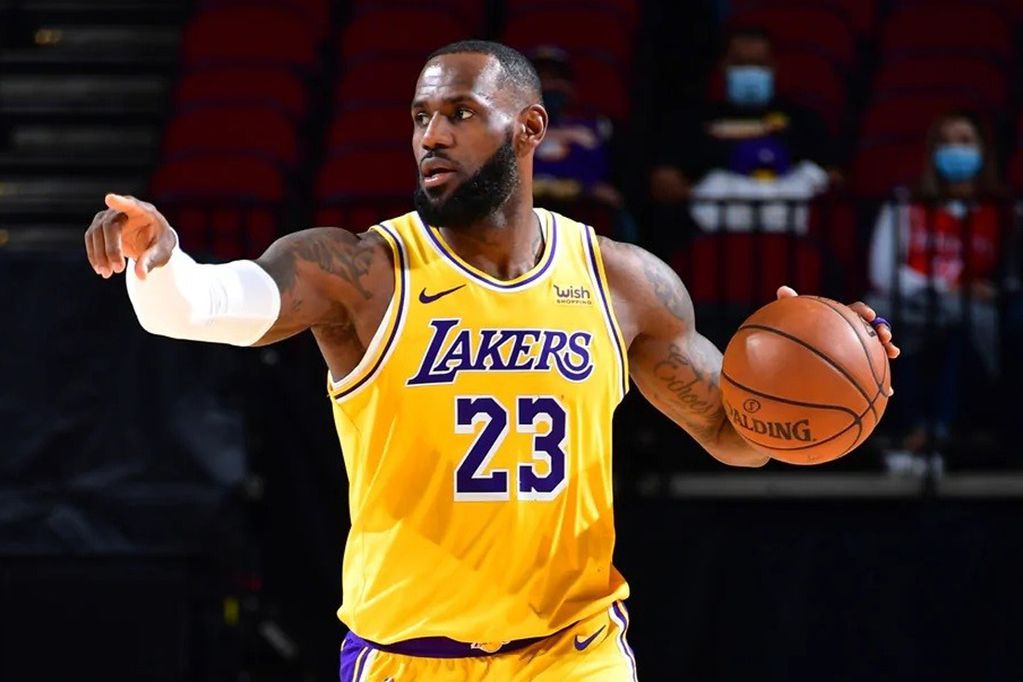 LeBron James se convierte en el máximo anotador de la NBA