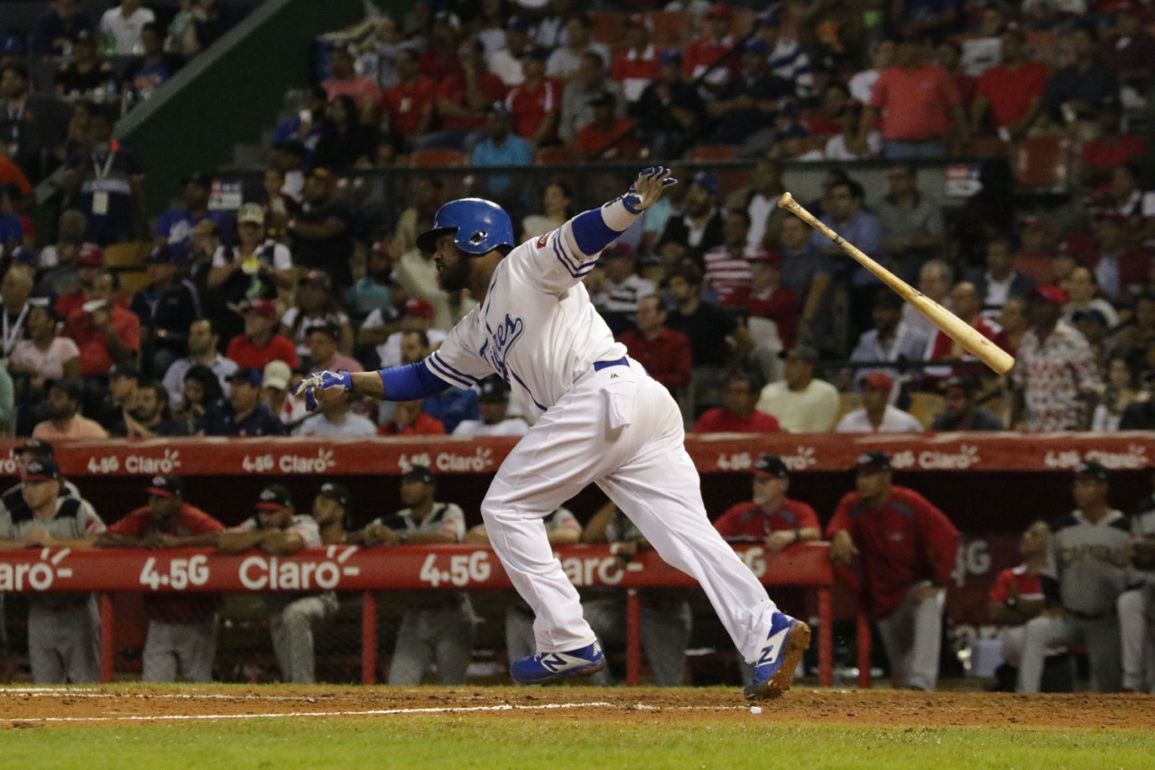 Estrellas, solas en primero; Licey sigue enrachado; Toros triunfan