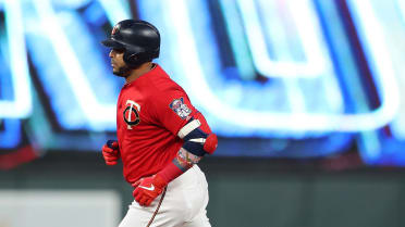 Medias Rojas vencen a Bravos por 5-3 y los barren en serie de 2