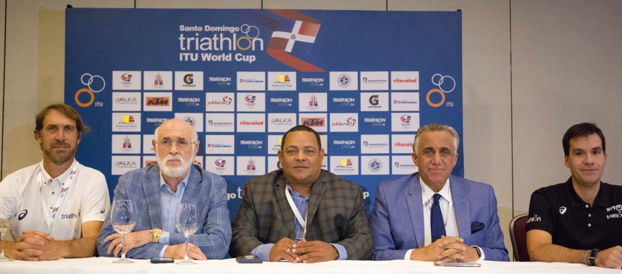 RD lista para el domingo Campeonato Mundial de Triatlón