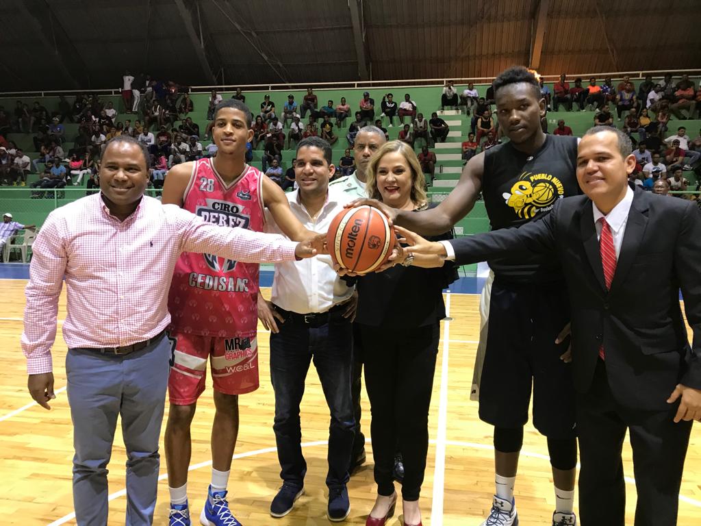 Madre Vieja y Ciro P rez triunfan en baloncesto superior de San