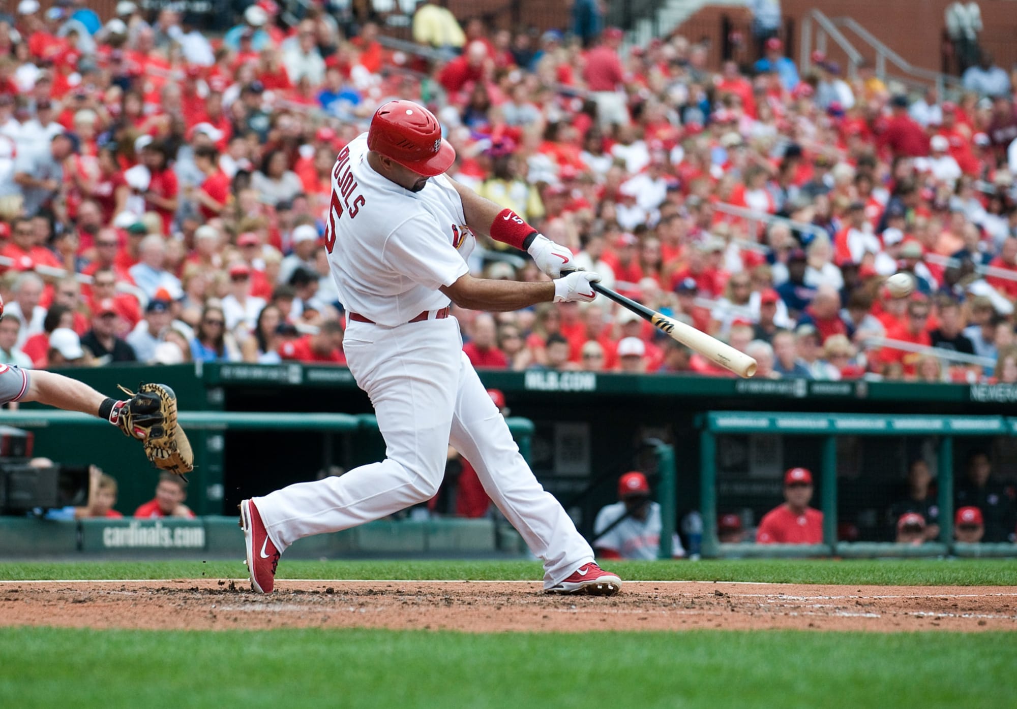 Medias Rojas vencen a Bravos por 5-3 y los barren en serie de 2 juegos