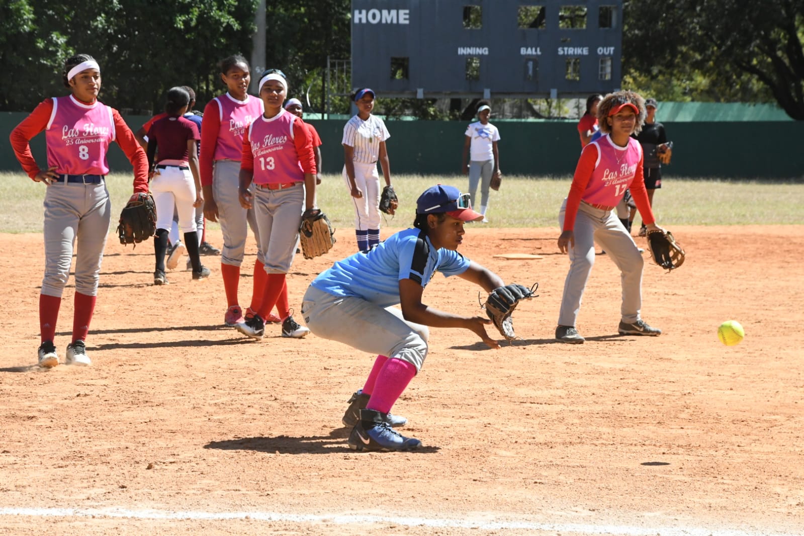 Softbol femenino se prepara para el clasificatorio sub-18