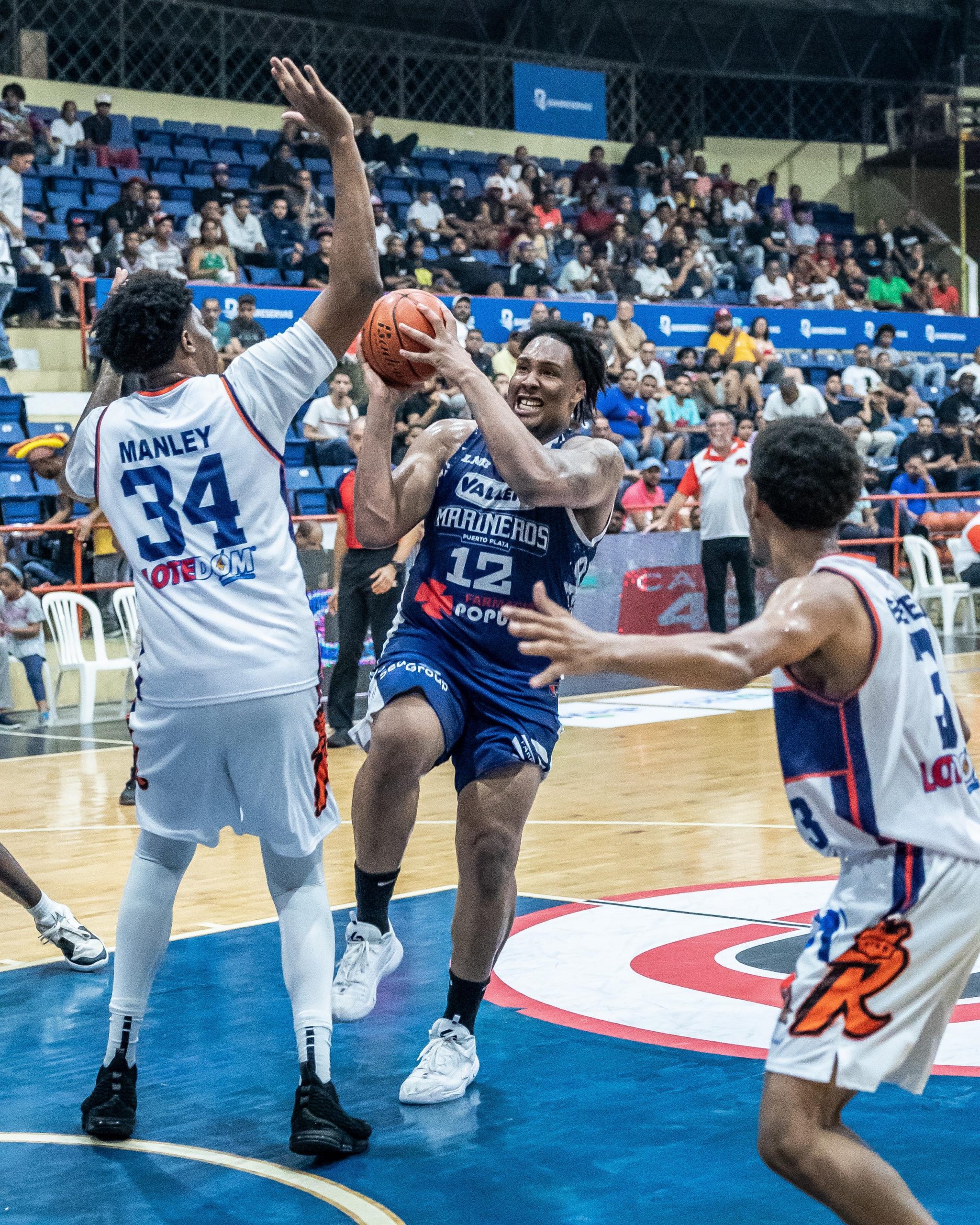 Marineros terminan con el invicto de los Reales en la Súper Liga