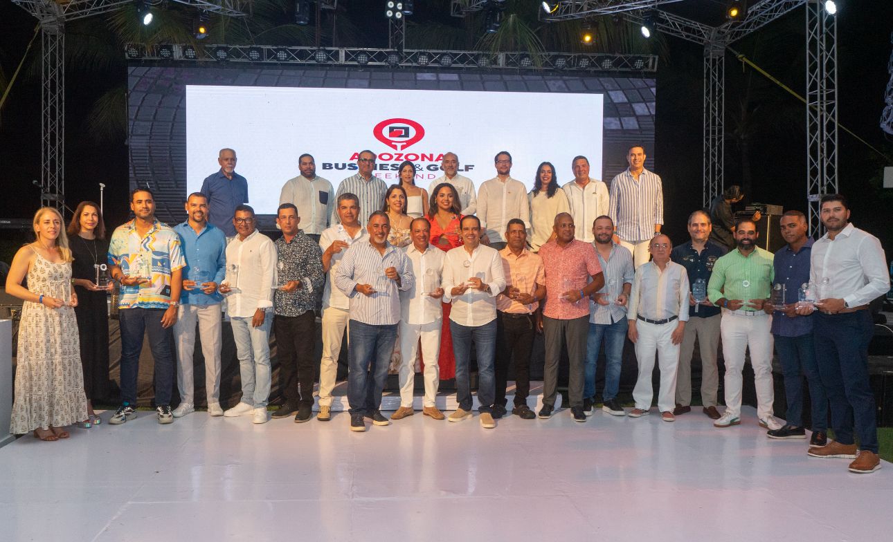 Dupla Almonte y Cuello conquista título torneo golf de Adozona