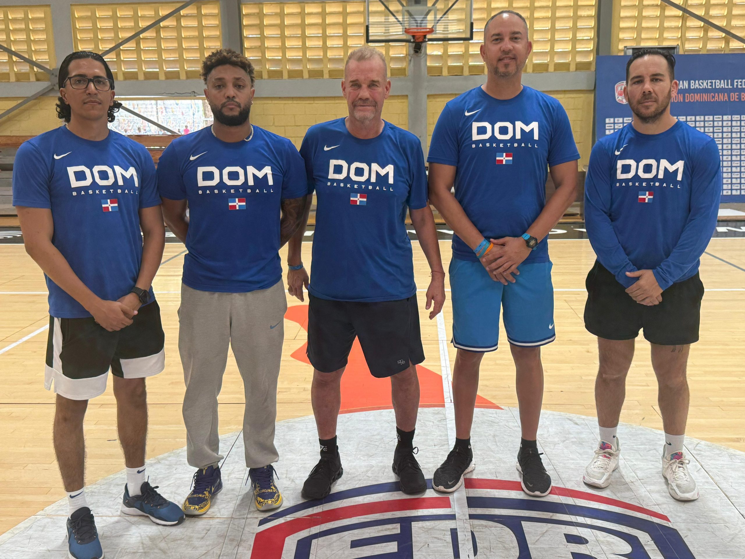 Dirigente Néstor -Che- García define cuerpo técnico de la selección de  basket